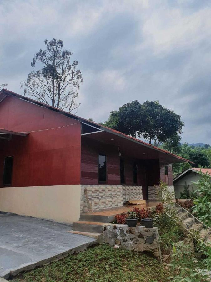 Express O 91843 Bbs Villa Ciater Bandung Esterno foto