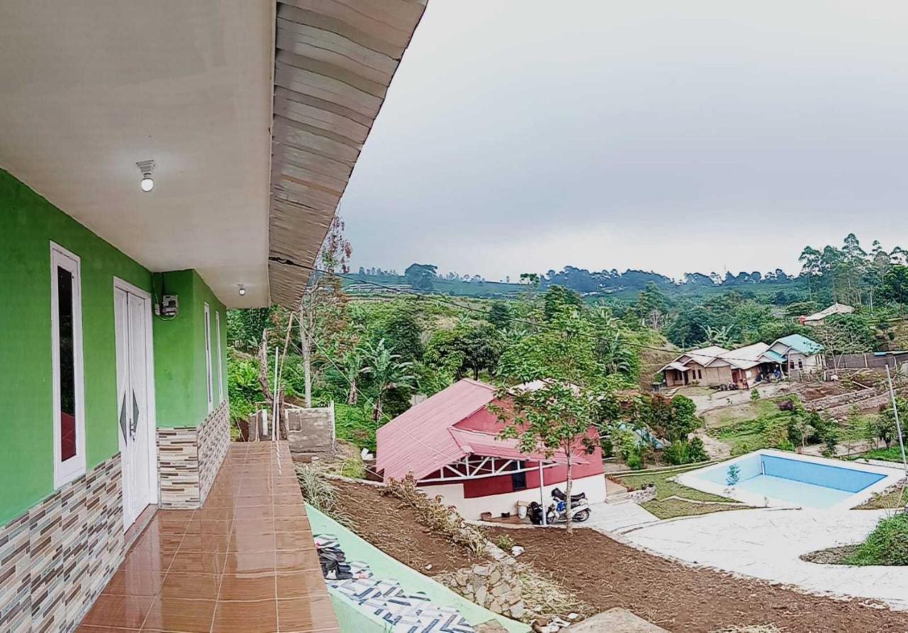 Express O 91843 Bbs Villa Ciater Bandung Esterno foto